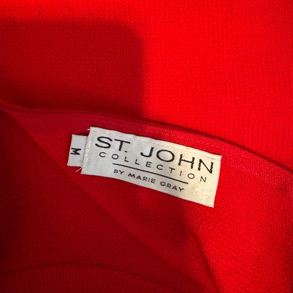 St. John Red Short-Sleeved Sweater Size M - Picture 7 of 7